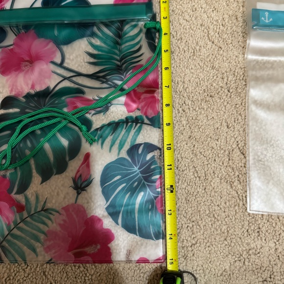 Waterproof Beach Pouches - Picture 5 of 13